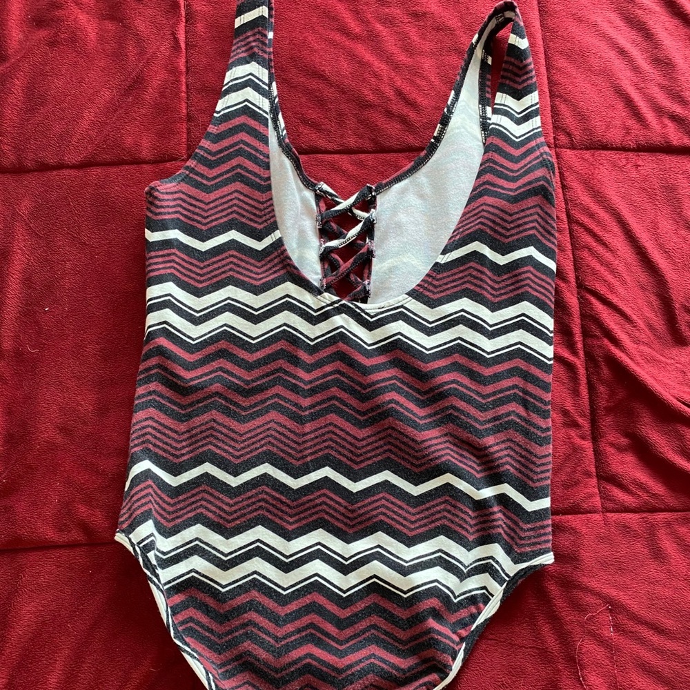 Chevron bodysuit - Picture 2 of 2